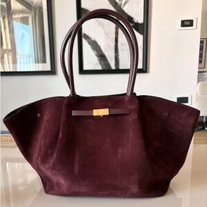 💕DeMellier Burgundy Suede Tote with Gold Accent
